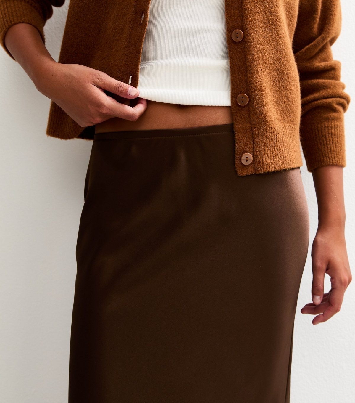 New Look Women's Tall Brown Bias Cut Satin Midi Skirt New Look - 2