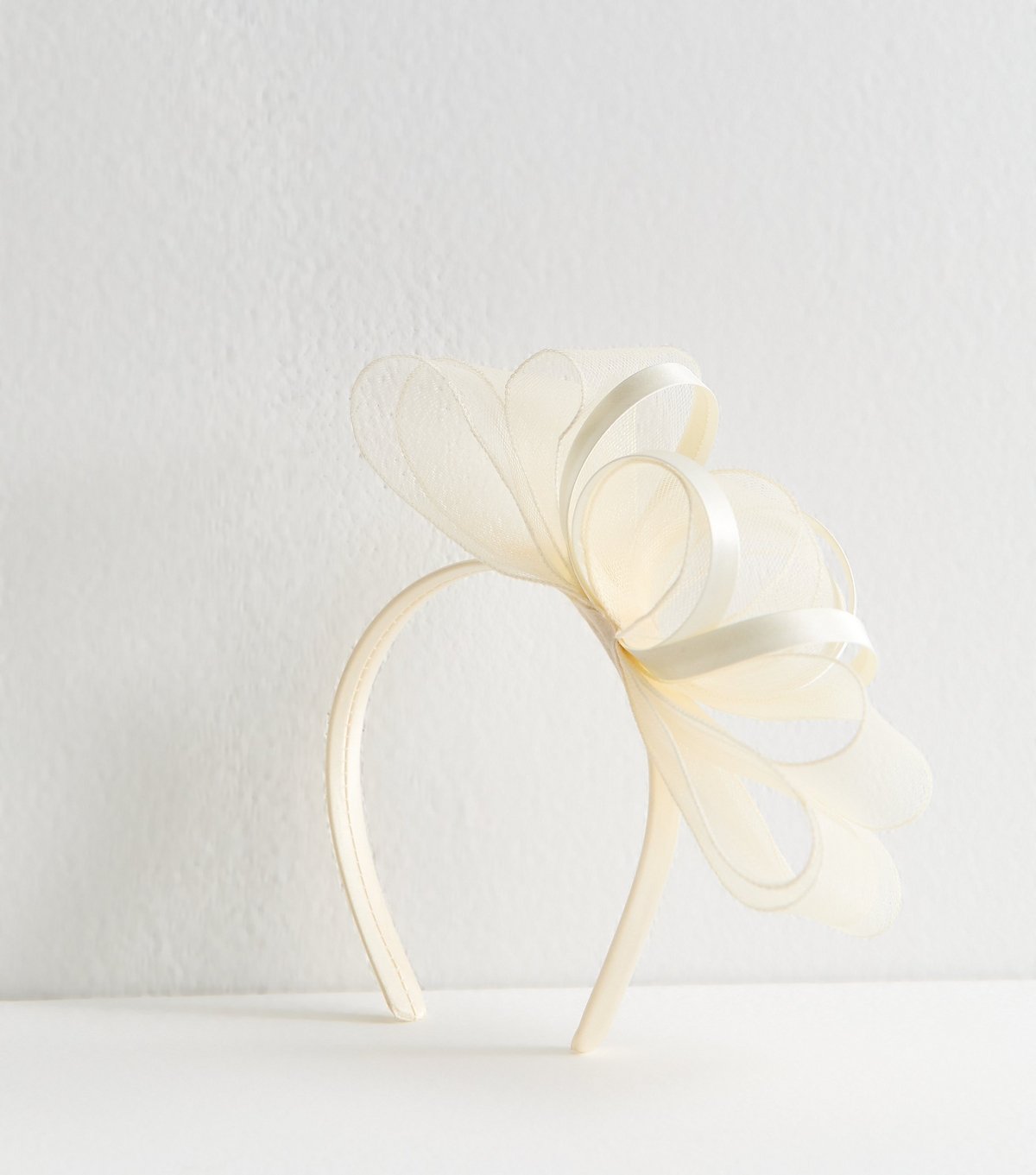 New Look Cream Bow Appliqued Mesh Fascinator New Look - 2