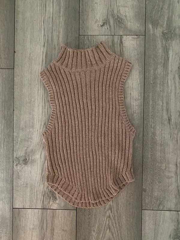 Bershka Knitted turtleneck top