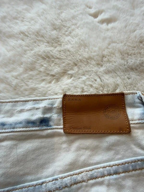 Zara Zara Trafaluc Premium Wash Distressed Denim Shorts – EUR 38 / UK 10