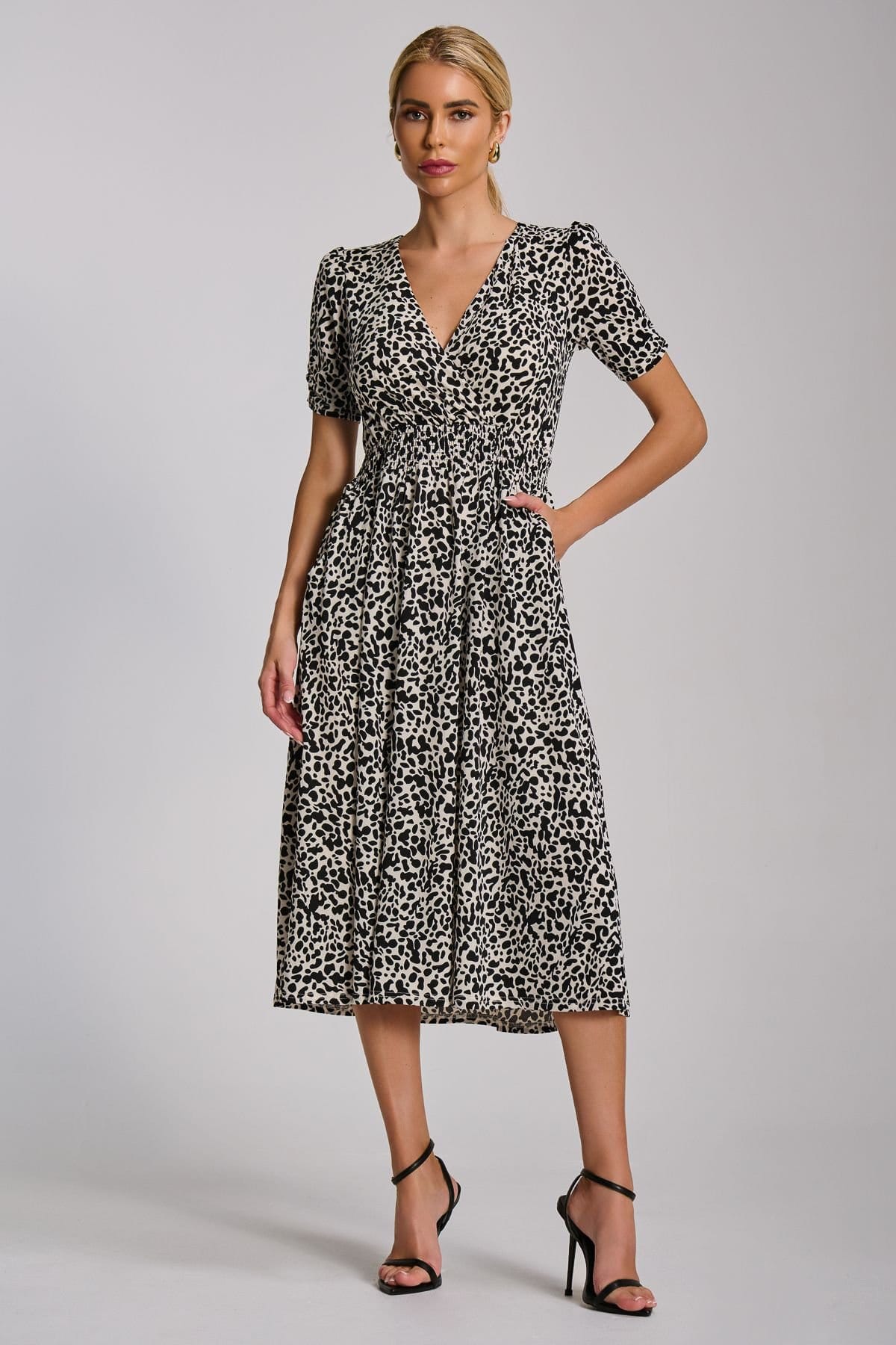 Jolie Moi Jolie Moi Women's Short Sleeve Printed Jersey Midi Dress in White - 4