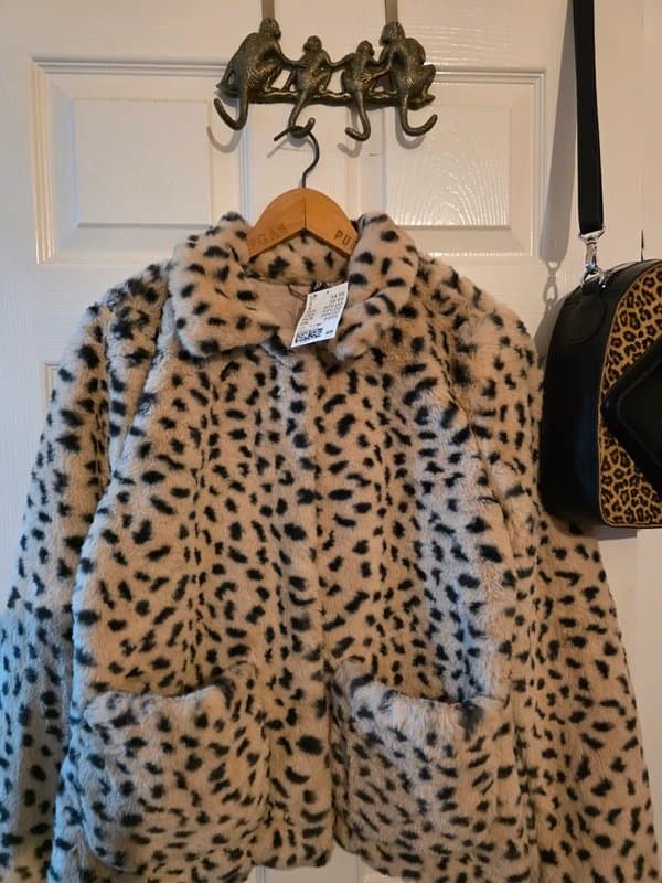 H&M Brand New H&M Faux Fur Leopard Print Jacket