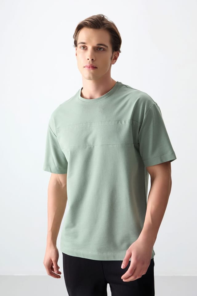 Tommy Life Tommy Life Men's Oversized Crew Neck T-Shirt in Green - 2