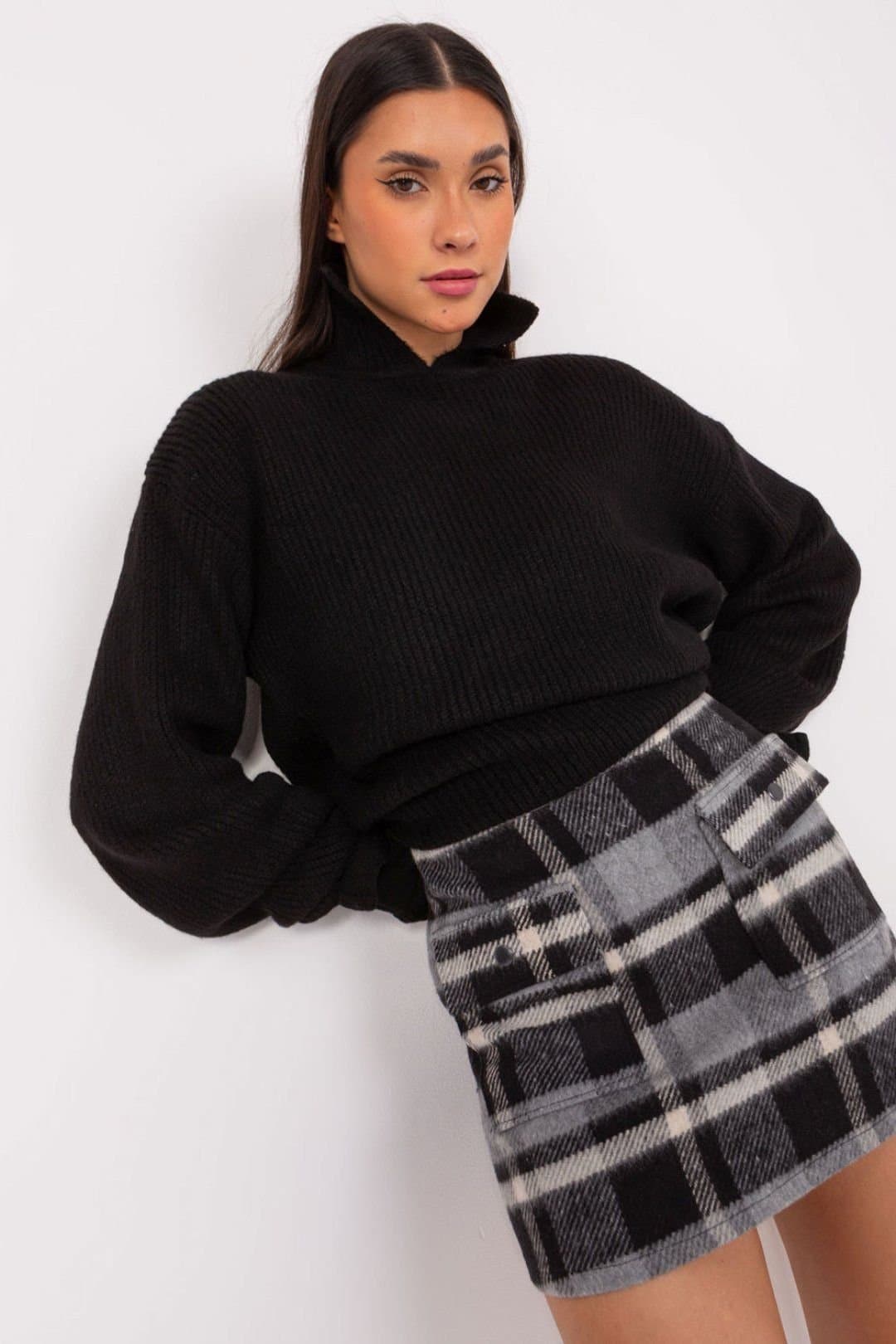 Love Lace Love Lace Women's Checkered Patch Pocket Mini Skirt in Grey
