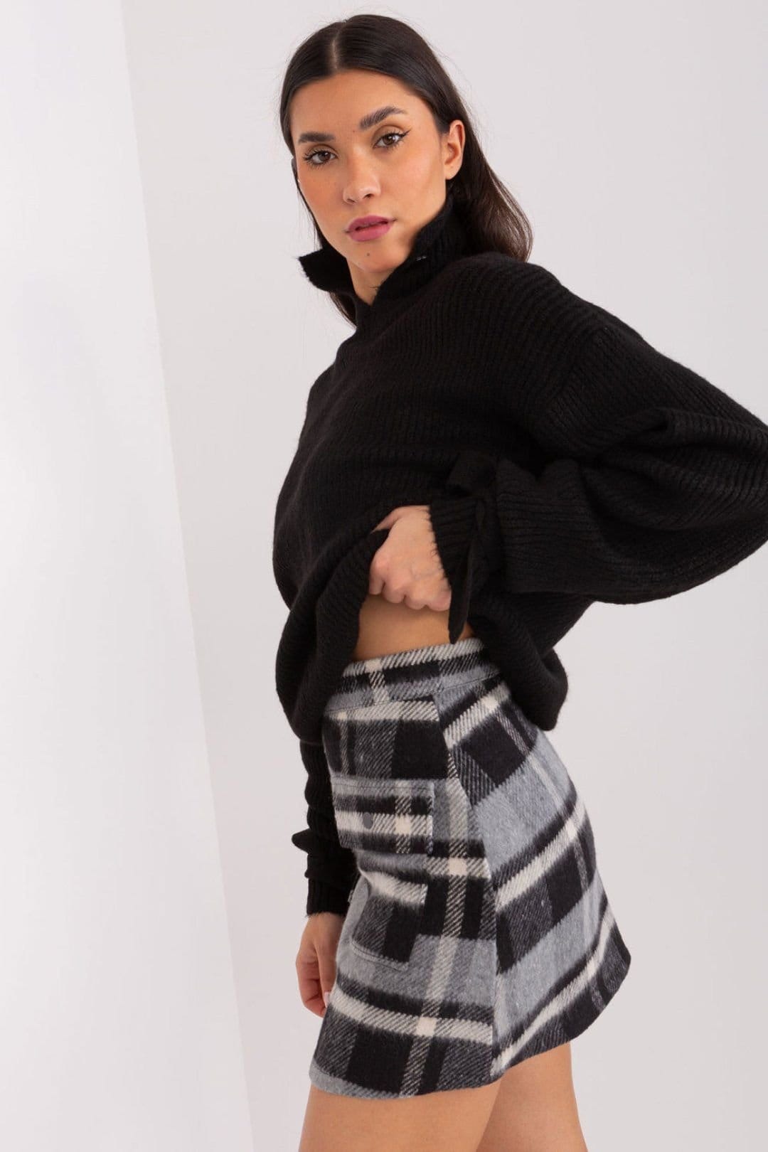 Love Lace Love Lace Women's Checkered Patch Pocket Mini Skirt in Grey - 4