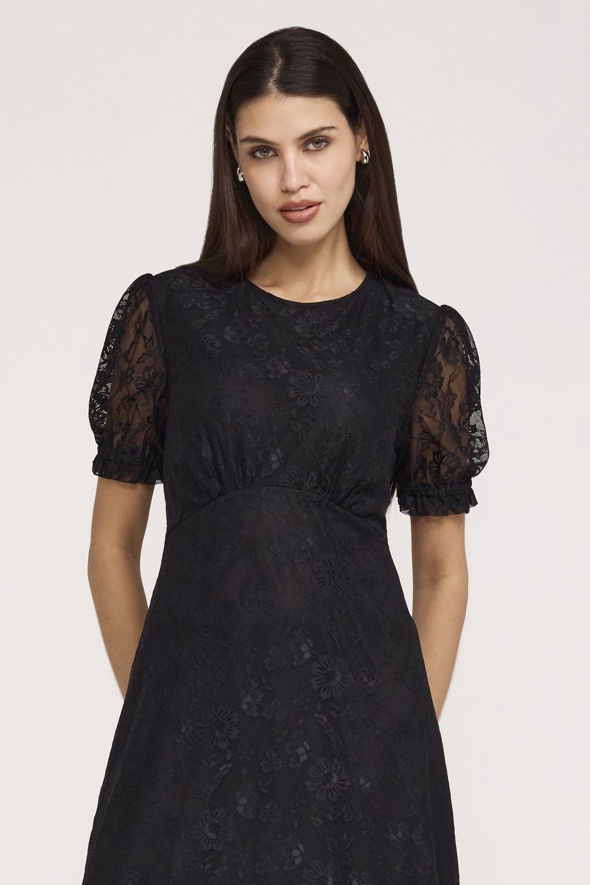 Finery London Finery London Women's Mela Lace Midi Dress in Black - 4