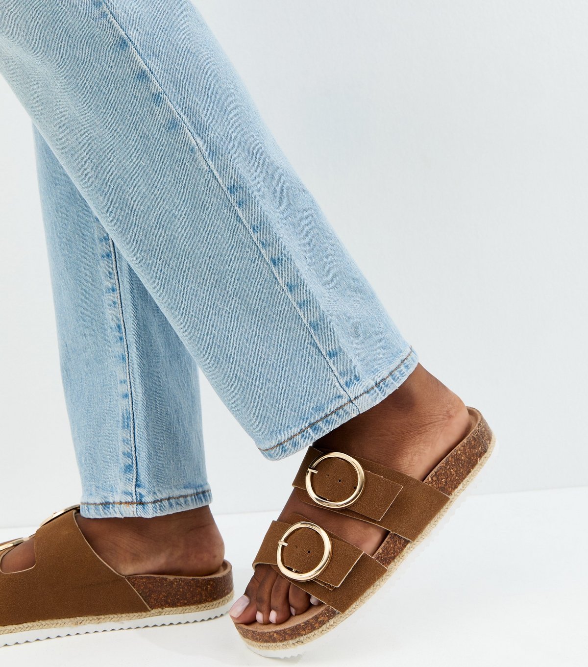 New Look Women's Wide Fit Tan Faux Suede Round Buckle Sandals Vegan New Look - 2