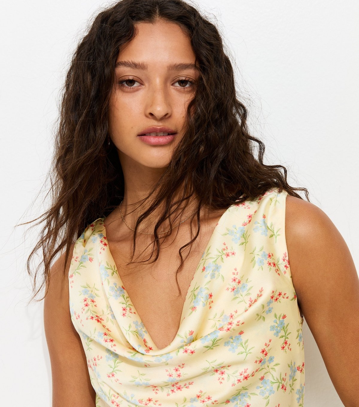 New Look Women's Yellow Satin Floral Cowl Neck Midi Dress New Look - 3