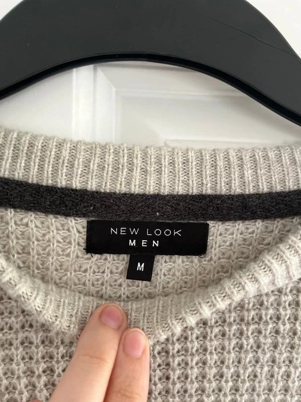 New Look New look men’s knitted jumper. Cream beige. Size M - 1