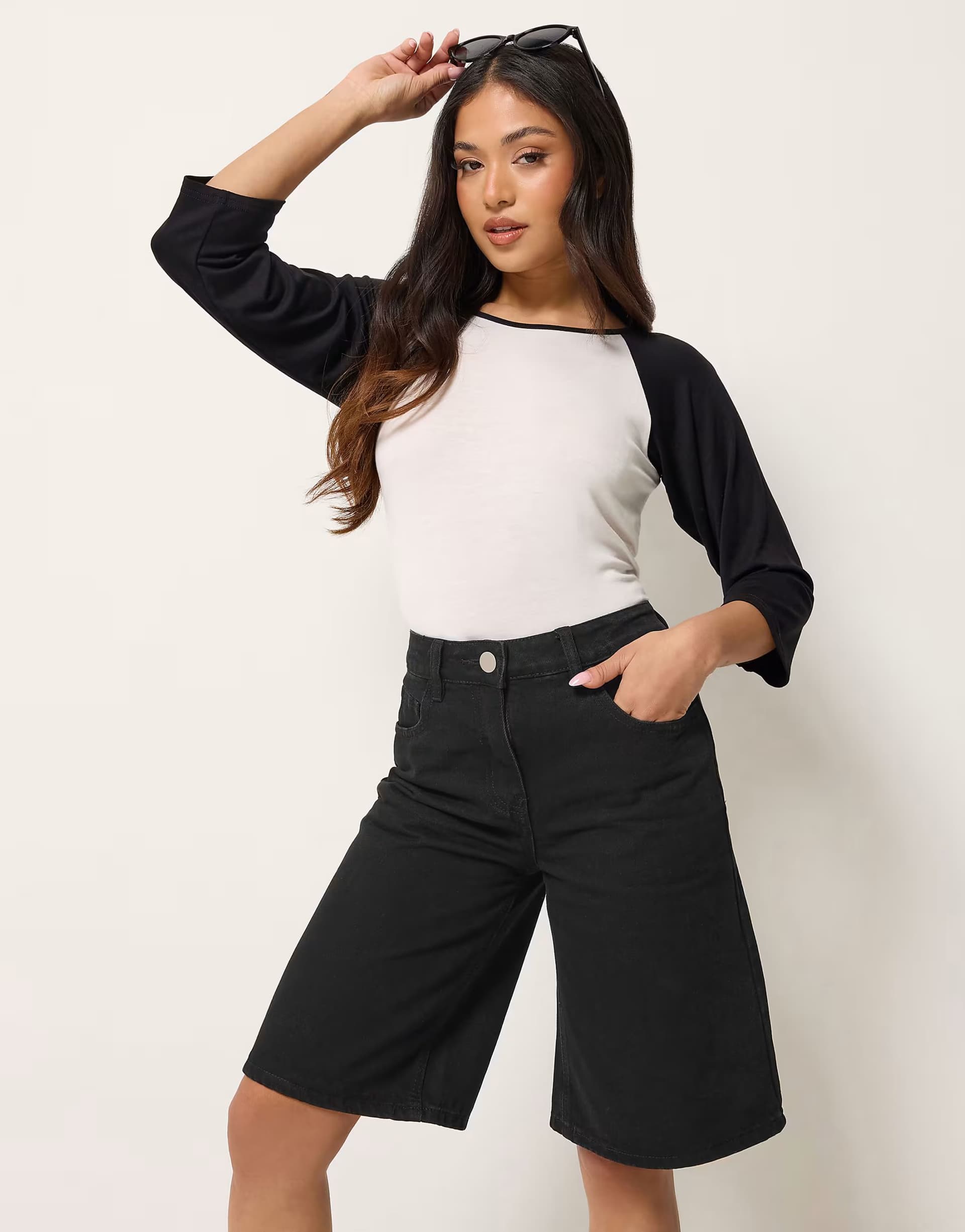 ASOS ASOS Petite Black Denim Jorts