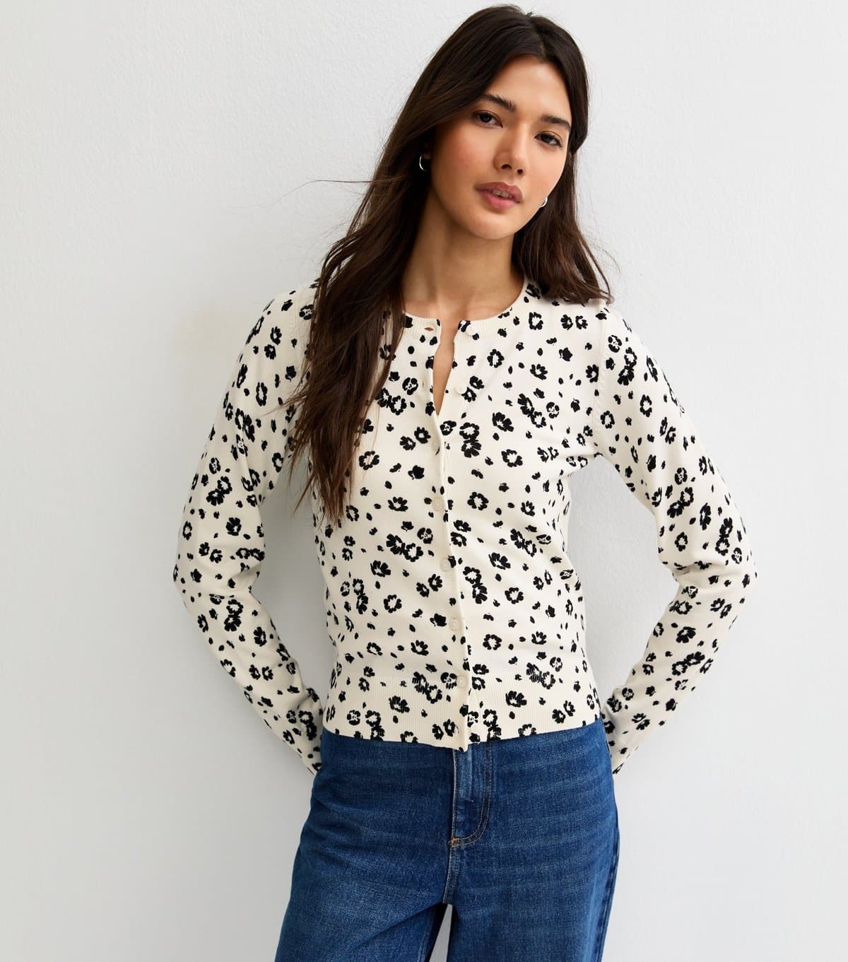 New Look Women's White Floral Crew Neck Cardigan New Look