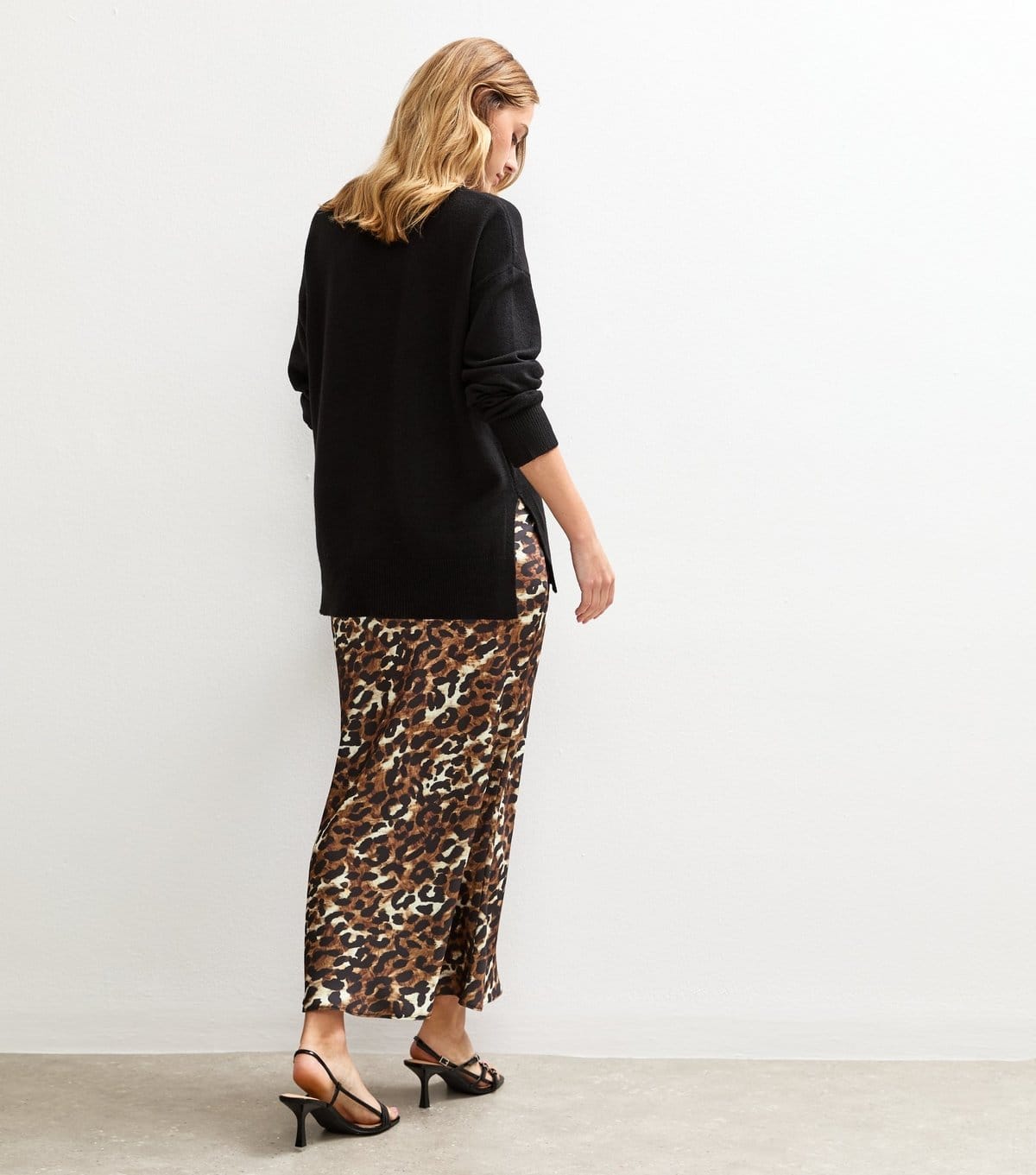 New Look Women's Brown Animal Print Satin Bias Cut Midi Skirt New Look - 4
