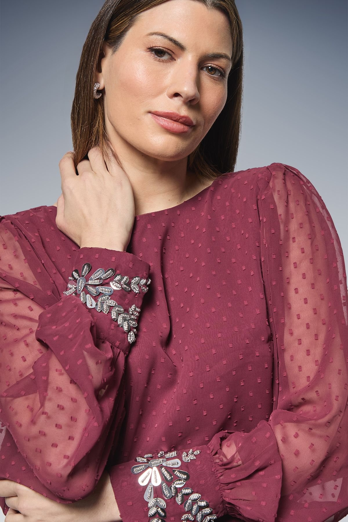 Wallis Wallis Women's Occasion Dobby Embellished Cuff Blouse in Burgundy - 4