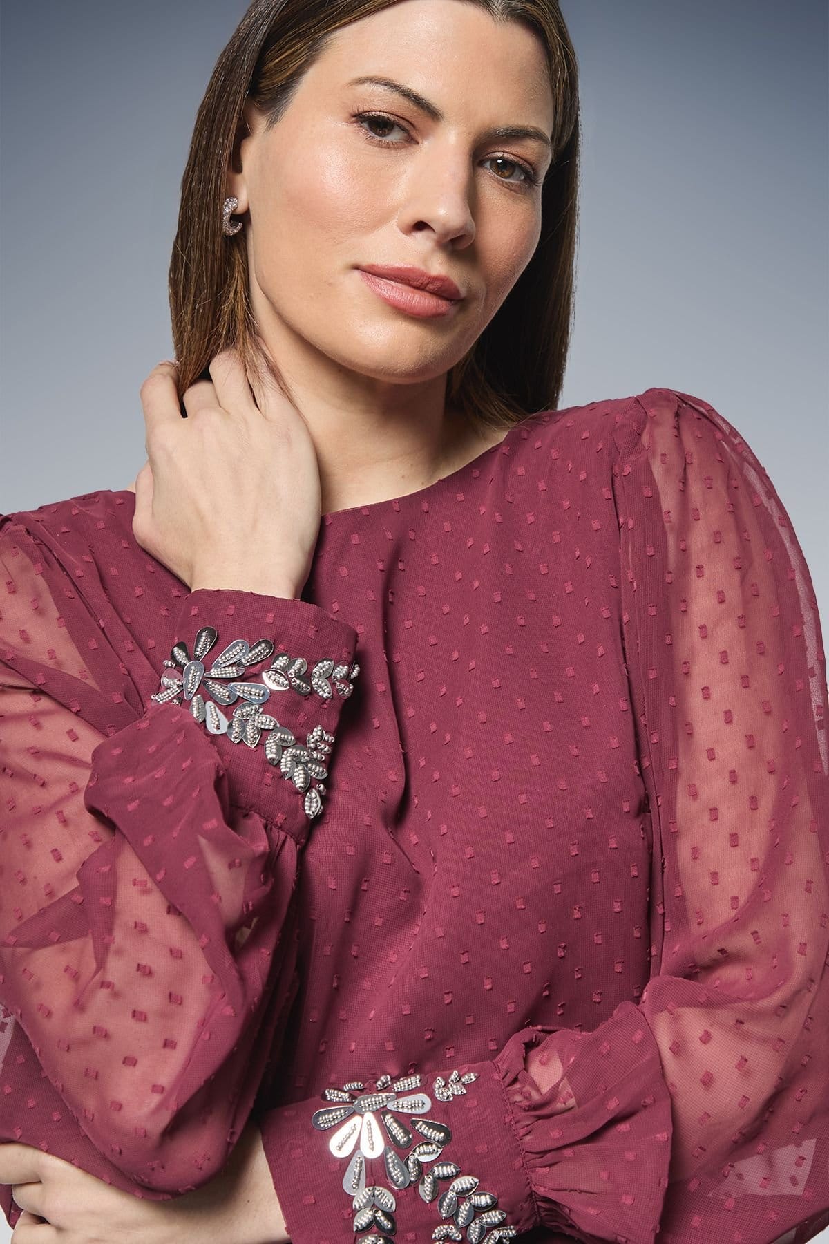 Wallis Wallis Women's Occasion Dobby Embellished Cuff Blouse in Burgundy - 4