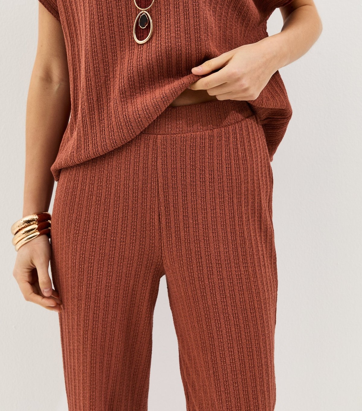 New Look Women's Dark Red Textured Soft Touch Trousers New Look - 2