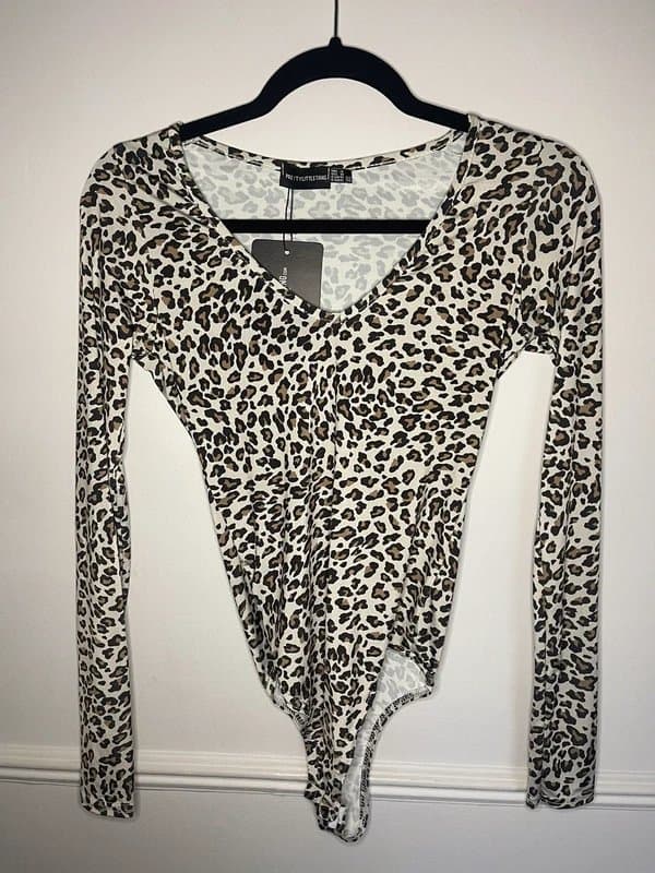 PrettyLittleThing PLT Long Sleeved Leopard Print Bodysuit