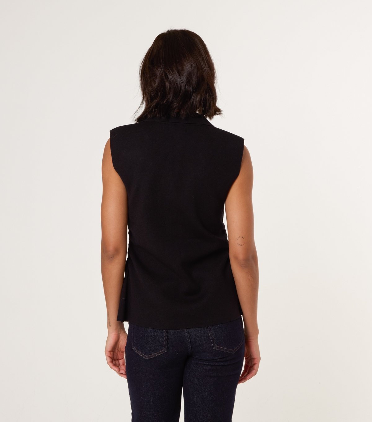 Blue Vanilla Women's Black Knit Collared Waistcoat Blue Vanilla New Look - 4