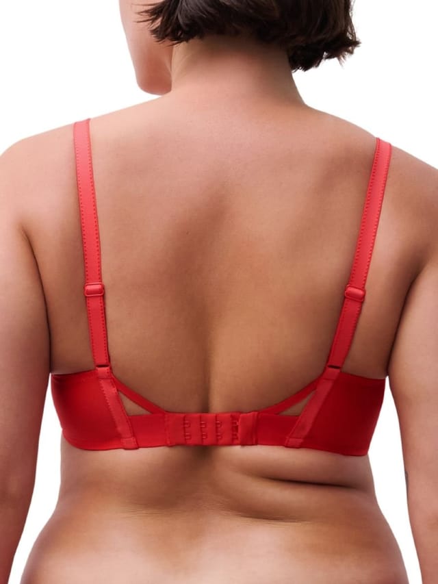 Chantelle Chantelle Women's Play Plunge T-Shirt Bra in Red - 2