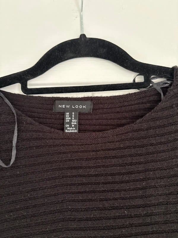 New Look Black cropped stretch jumper