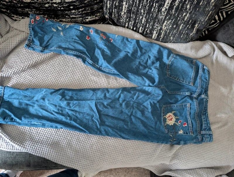 Topshop Embroidered jeans size 30w/30l