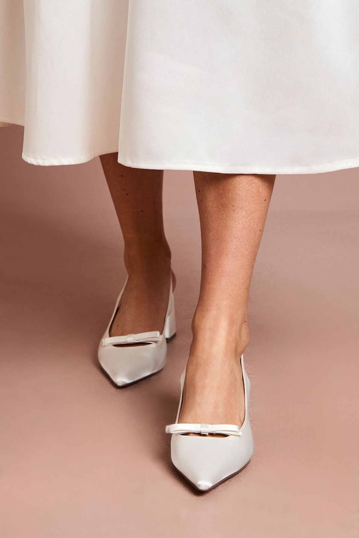 Coast Coast Women's Riley Satin Bow Detail Slingback Medium Block Heel Court Shoes in Ivory - 3