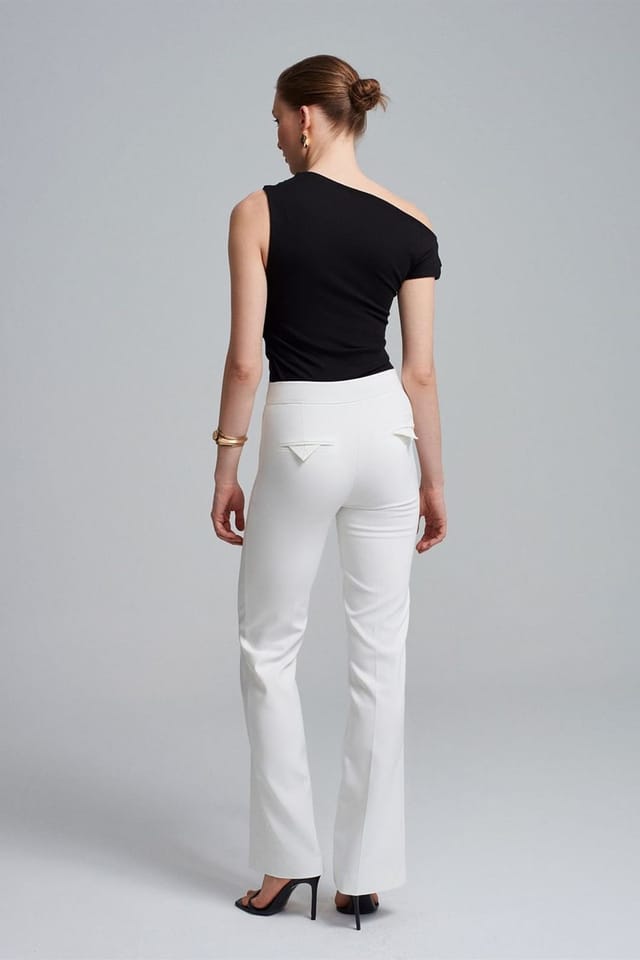 Dilvin Dilvin Women's High-Waist Flare Trousers in White - 2