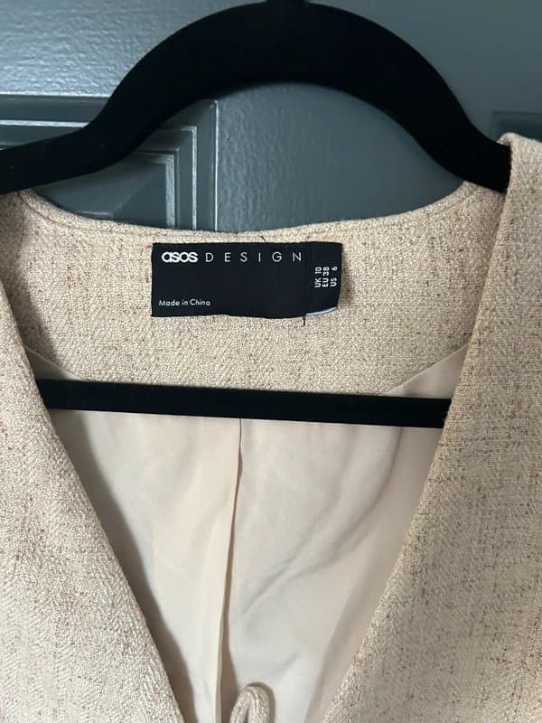 ASOS ASOS Beige Tweed-Style Waistcoat – shell tie detail