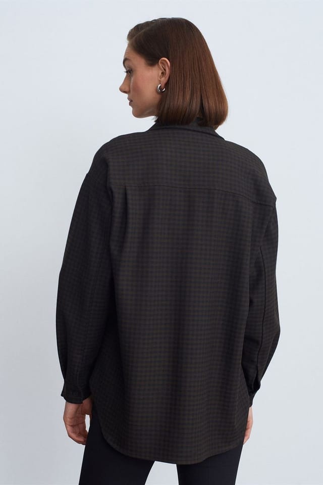 Dilvin Dilvin Women's Oversized Long-sleeve Micro-pattern Shirt in Dark Grey - 3