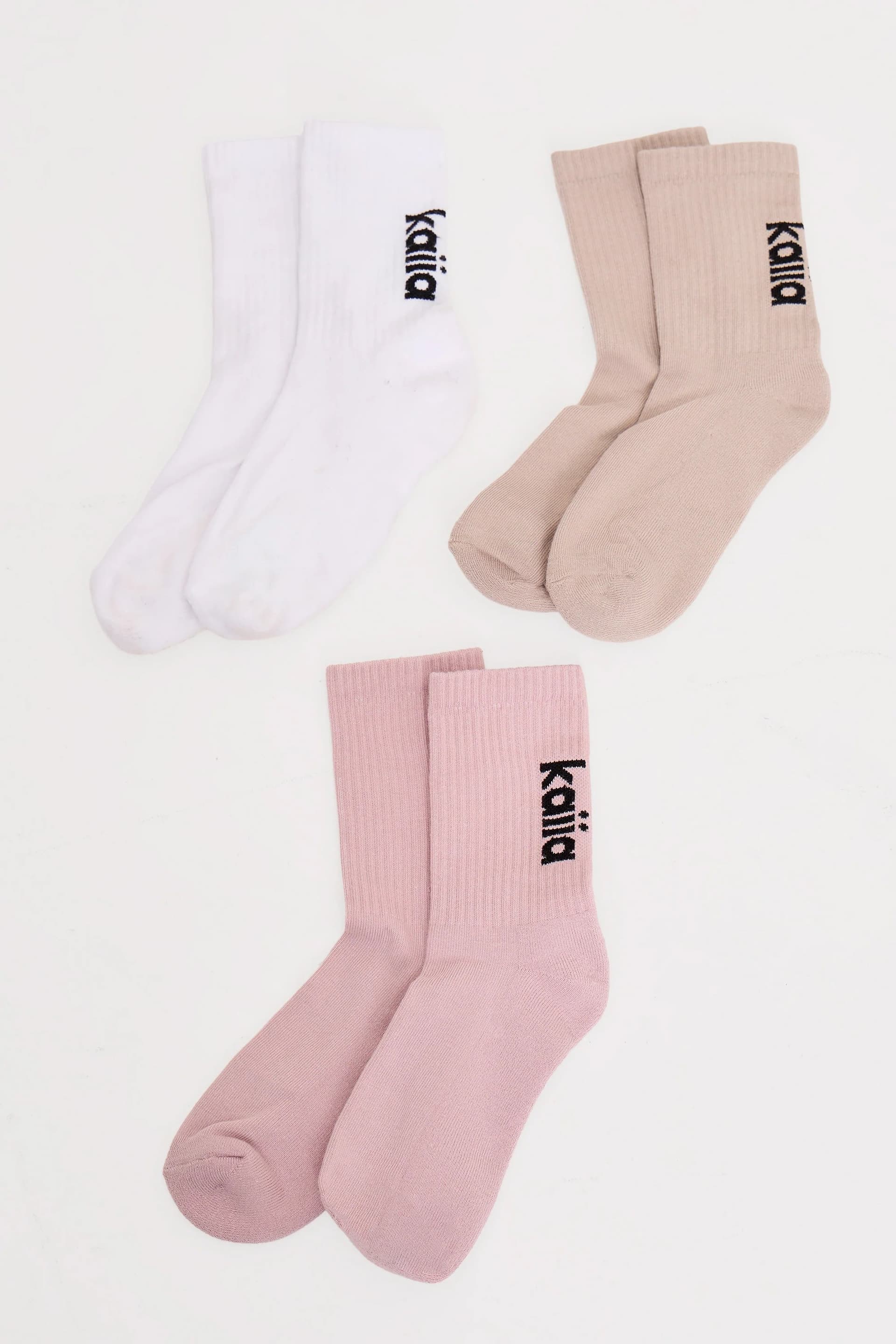 Kaiia Kaiia Pack of Three Logo Socks in Pale Lilac, Taupe & White