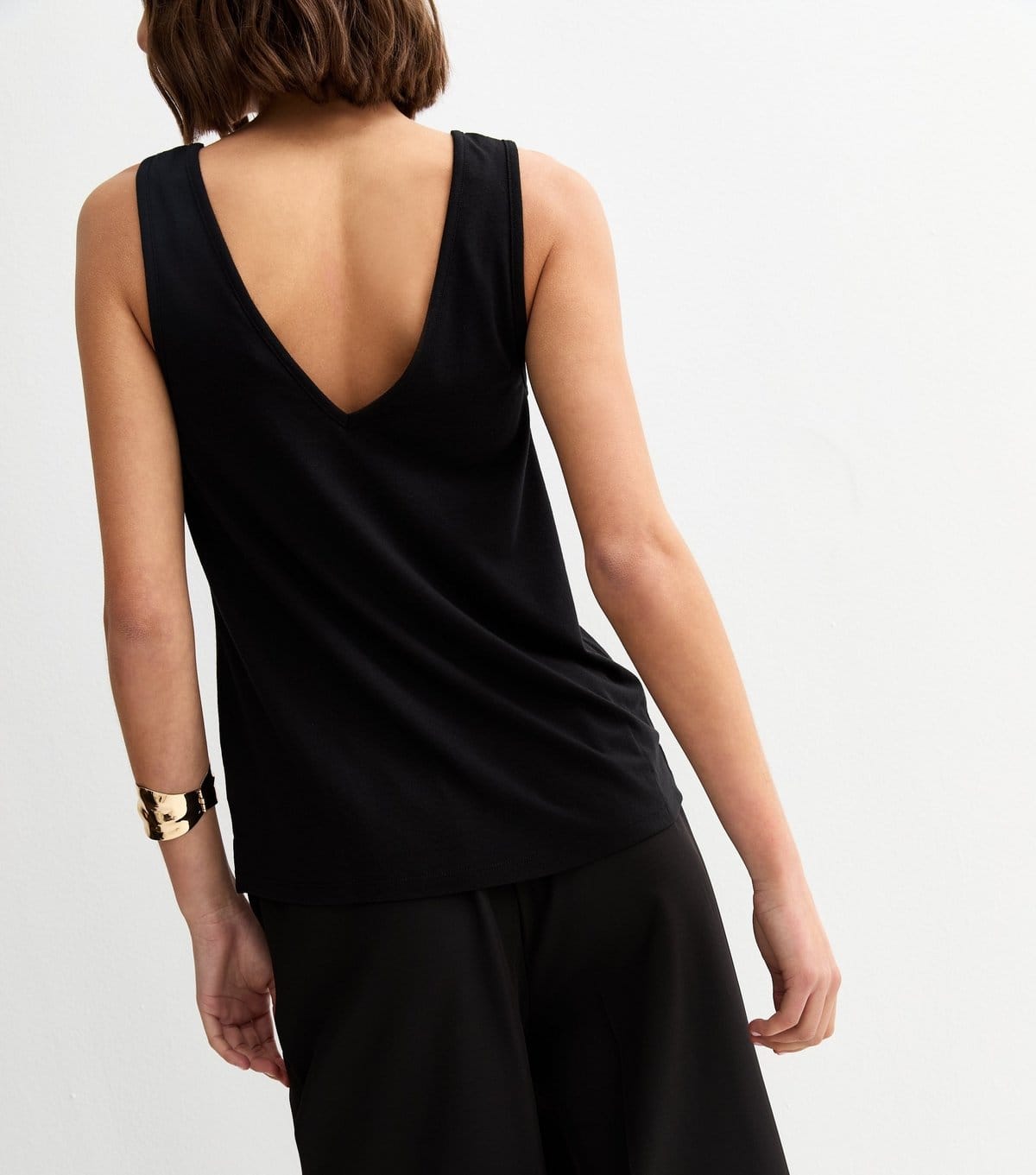 New Look Women's Black Relaxed V Neck Tank Top New Look - 4