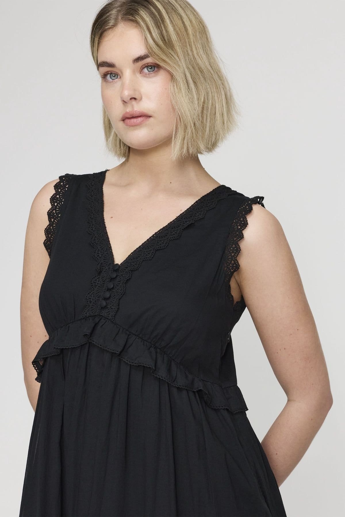Finery London Finery London Women's Myriam Sleeveless Cotton Midi Dress in Black - 4