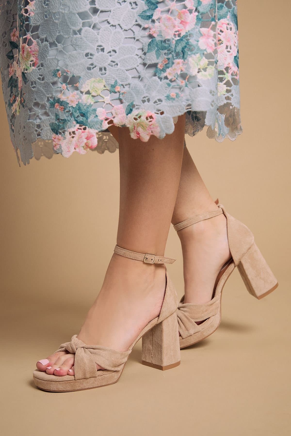 Oasis Oasis Women's Narina Faux Suede Knotted Platform High Block Heel Sandals in Beige