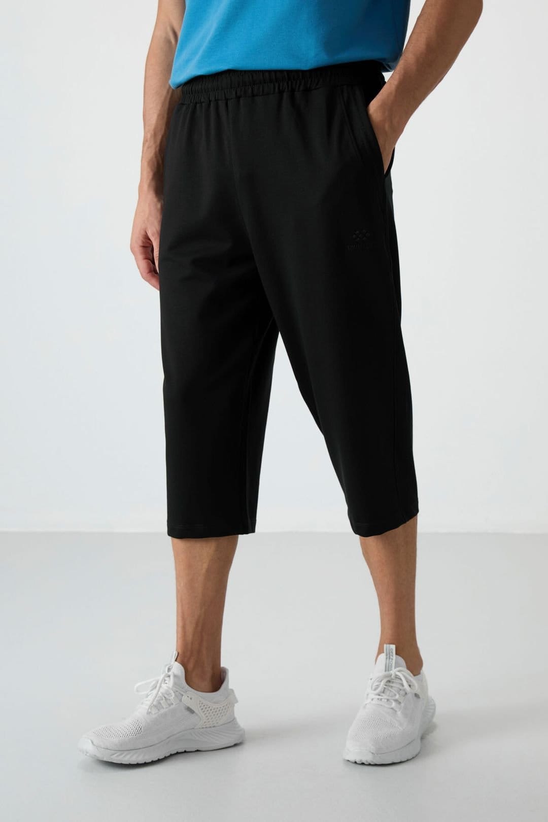 Tommy Life Tommy Life Men's Mid-waist Wide-leg Capri Shorts in Black - 4