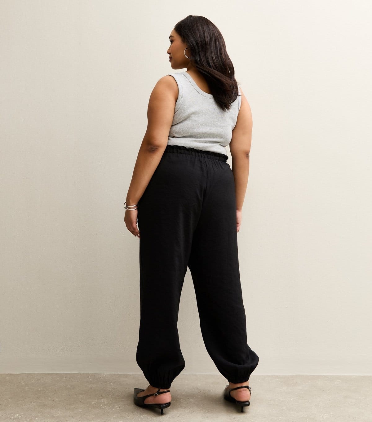 New Look Women's Plus Size Black Drawstring Waist Cuffed Joggers Curves New Look - 4