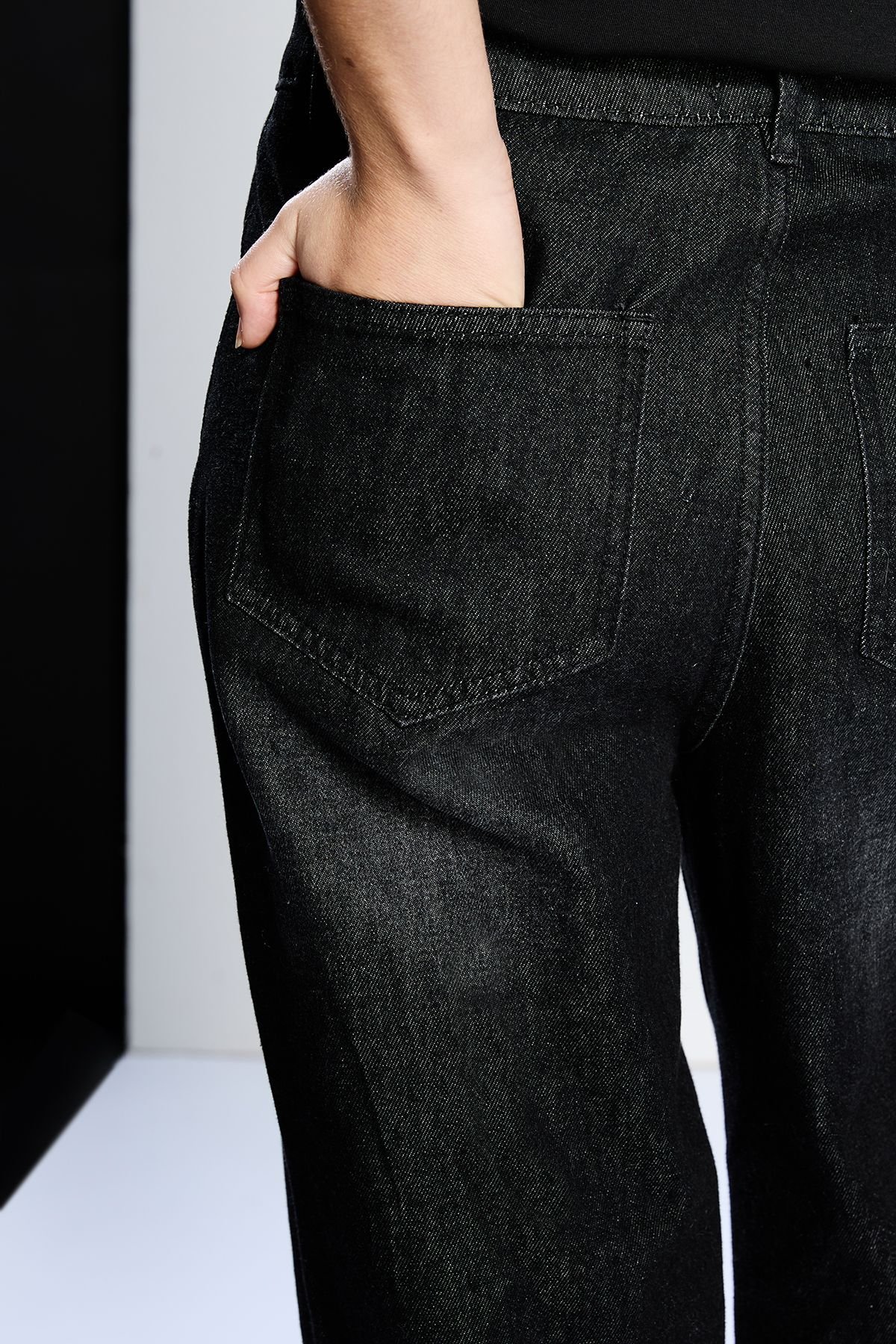 RUNWAY 1.8.1.8 RUNWAY 1.8.1.8 Women's Mid Wash Denim Jean in Black - 4