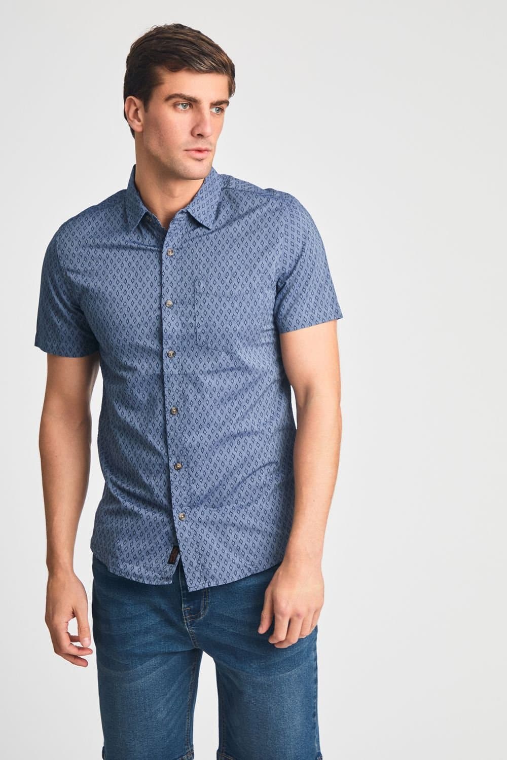 Tokyo Laundry Tokyo Laundry Men's Cotton Printed Chambray Short Sleeve Shirt in Mid Blue