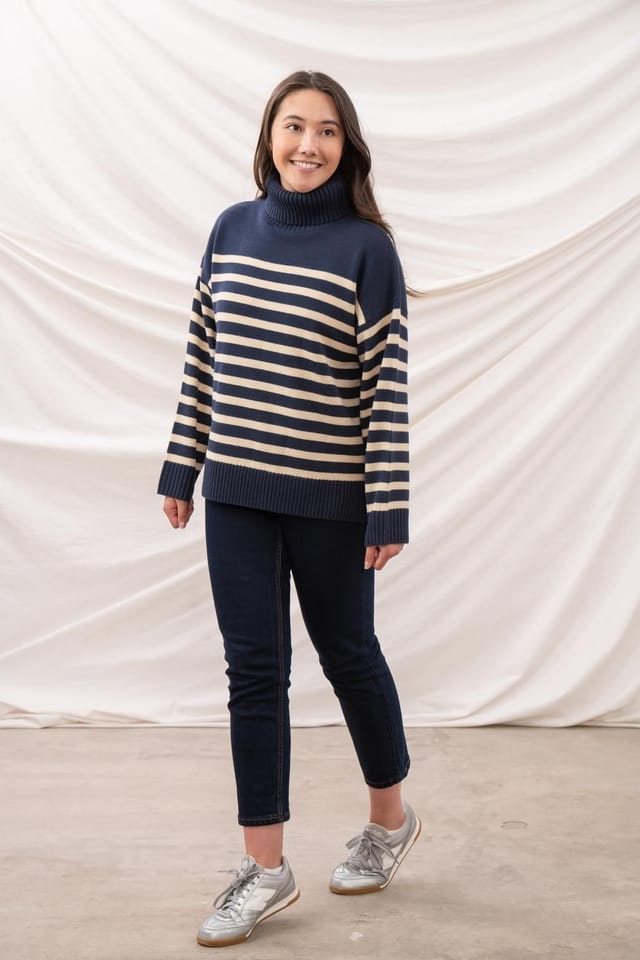 Lighthouse Clothing Lighthouse Clothing Women's Luisa Jumper in Navy - 2