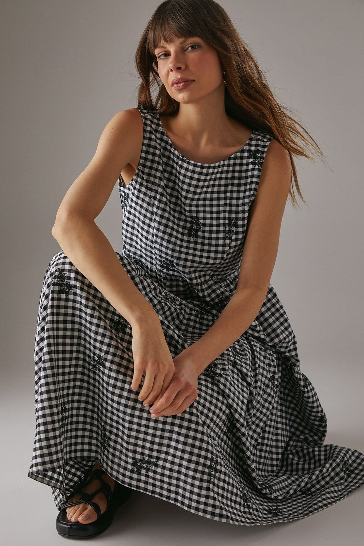 Warehouse Warehouse Women's Embroidered Gingham Sleeveless Midi Sundress in Black - 4