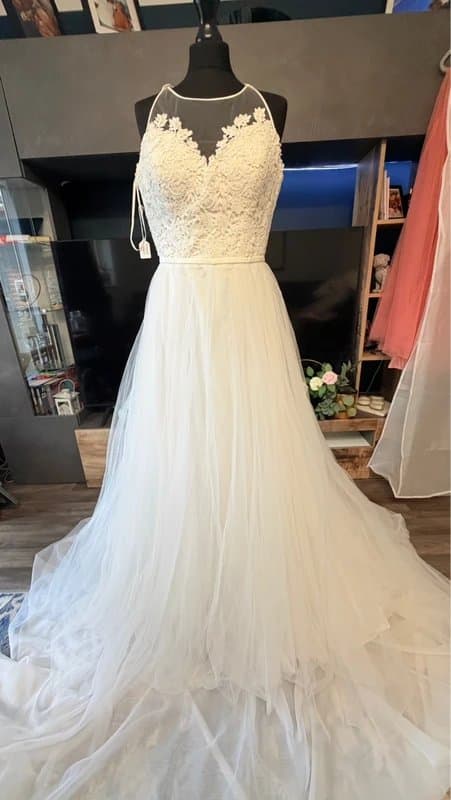 Paloma Blanca New Mikaella by Paloma Blanca style #1082 size 12