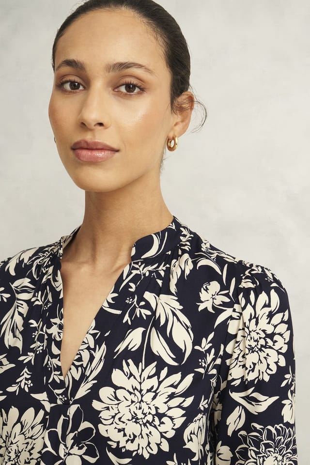 Hobbs London Hobbs London Women's Lucille Short Sleeve V-Neck Mini Dress in Dark Navy - 3