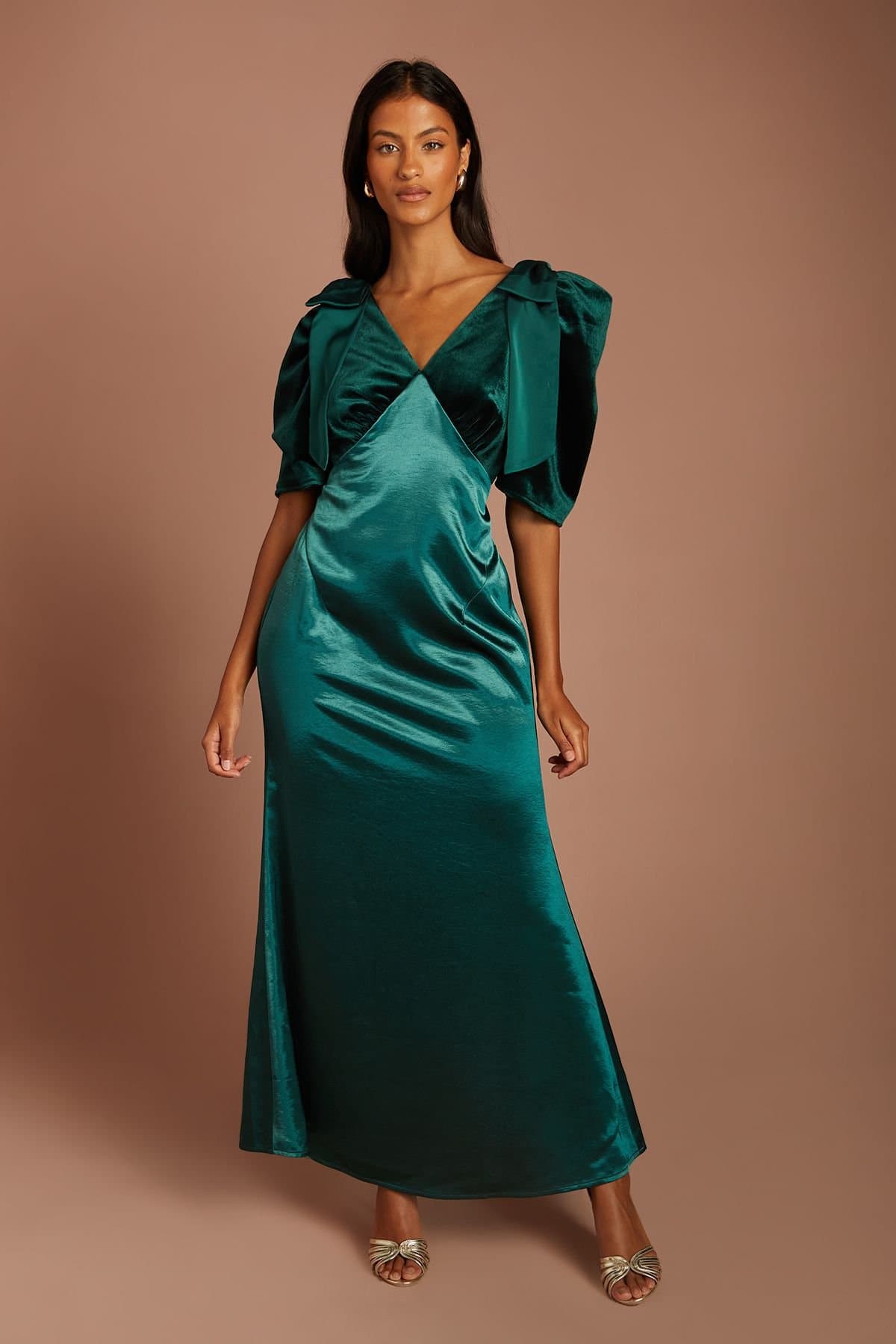 Coast Coast Women's Petite Satin Skirt Velvet Bodice With Contrast Bow in Emerald