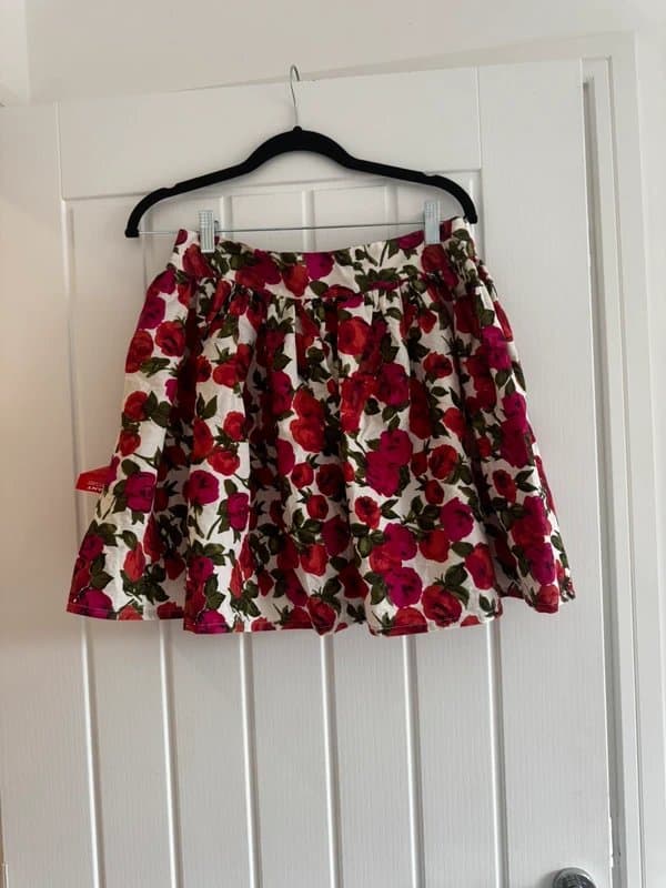ASOS Brand new with tags ASOS floral mini skirt size 10