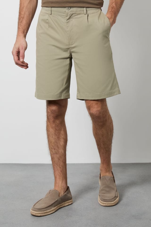 Burton Burton Men's Light Khaki Pleat Front Smart Chino Shorts - 2