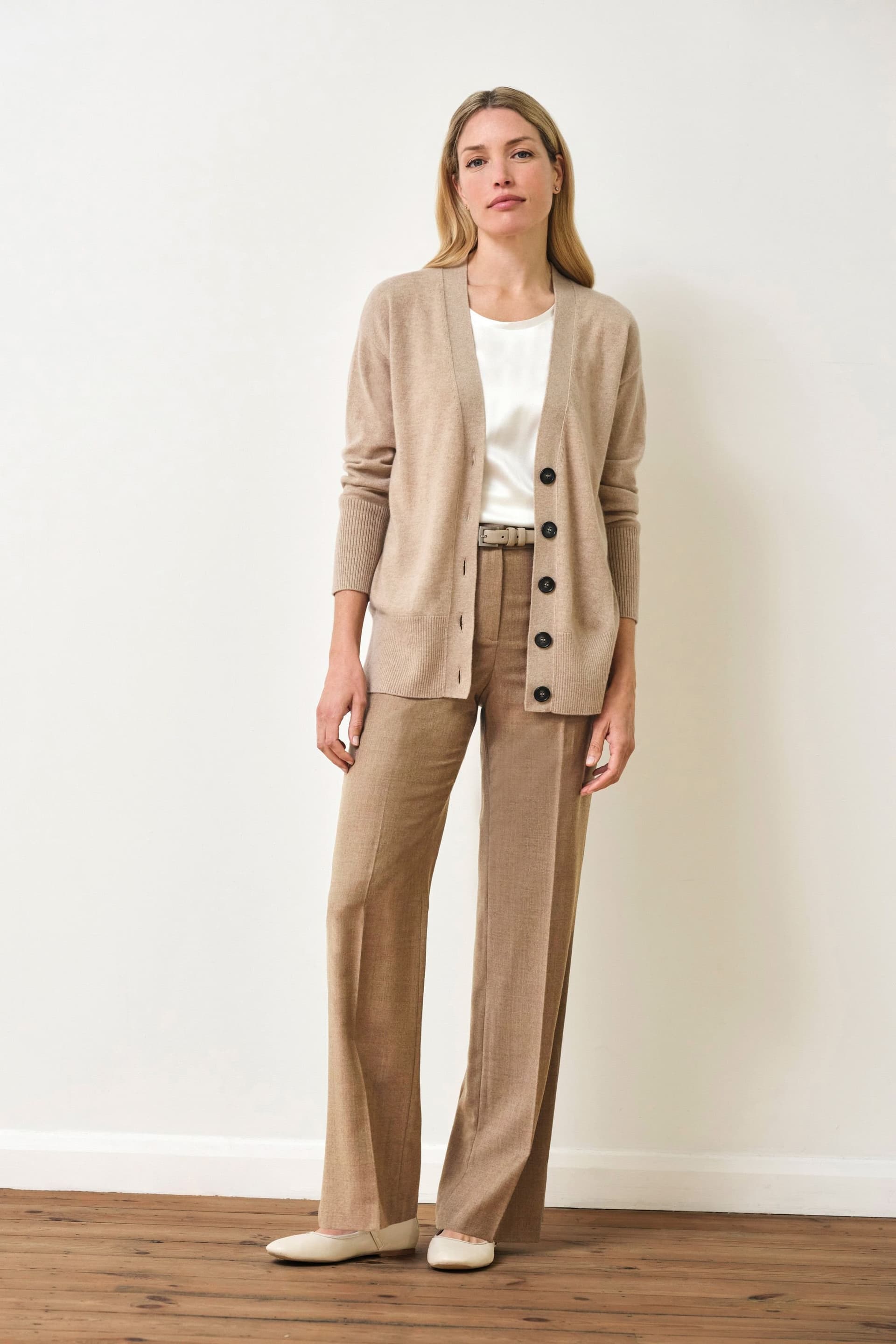 Pure Collection Pure Collection Women's Wool Blend High Waist Trouser in Camel