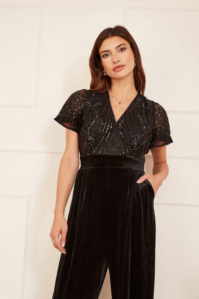 Yumi Yumi Women's Black Sequin Embellished Velvet Jumpsuit With Angel Sleeves - 2