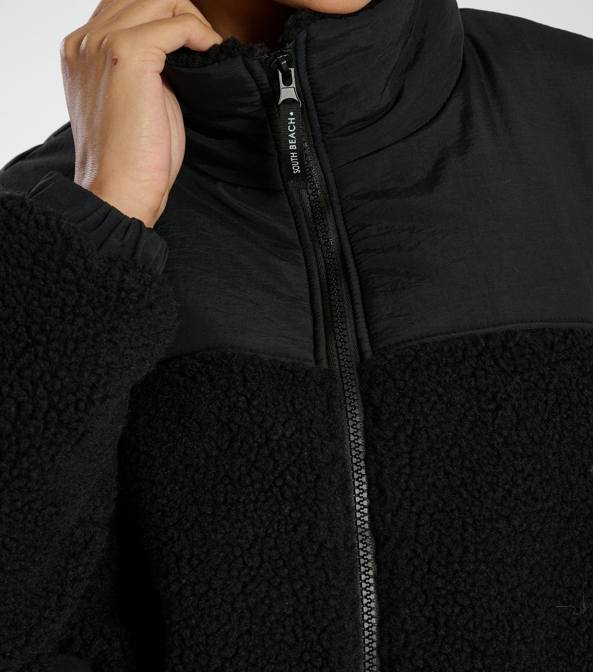 South Beach Women's Black Panelled Borg Jacket South Beach New Look - 4