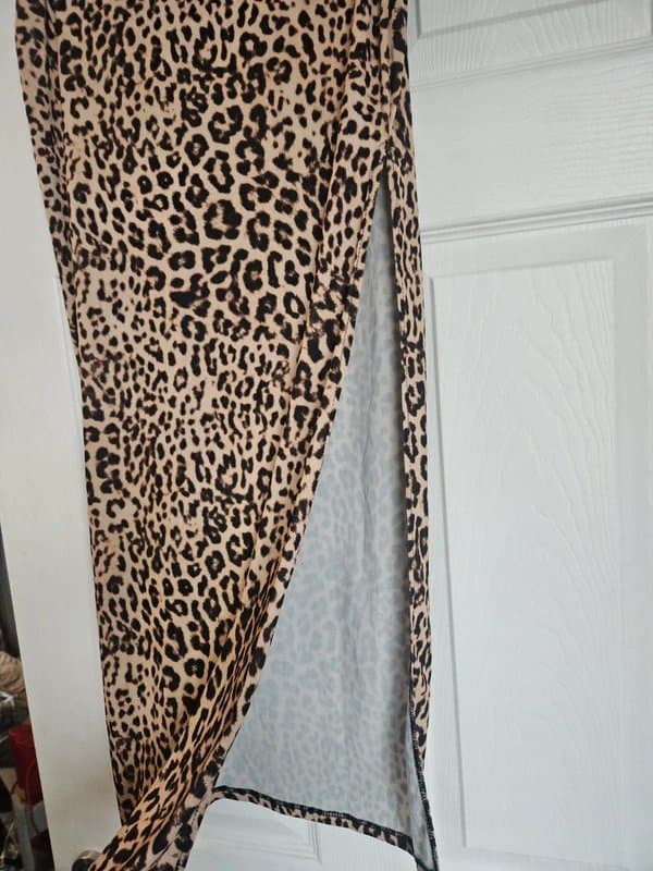 Bershka Long Leopard print skirt - bershka