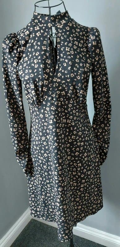 New Look New look ladies dress size 8 new with tag