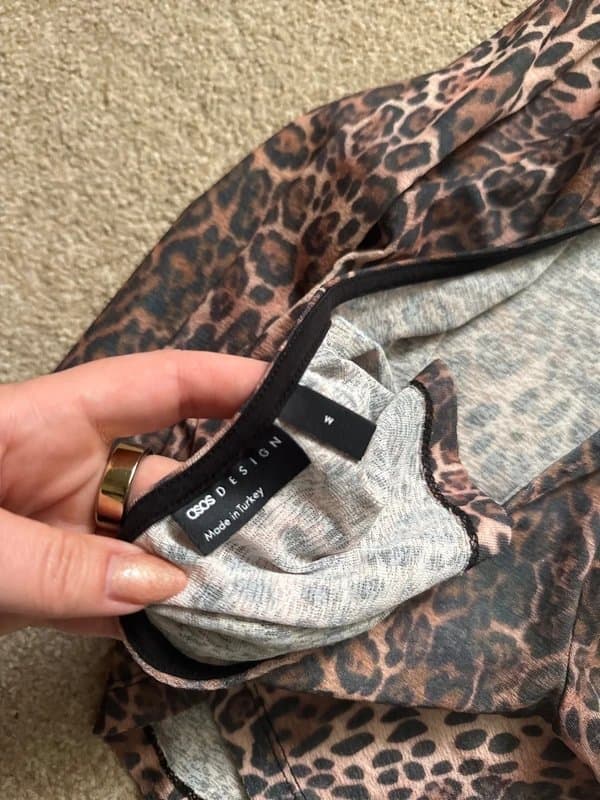 ASOS ASOS low back leopard top size M