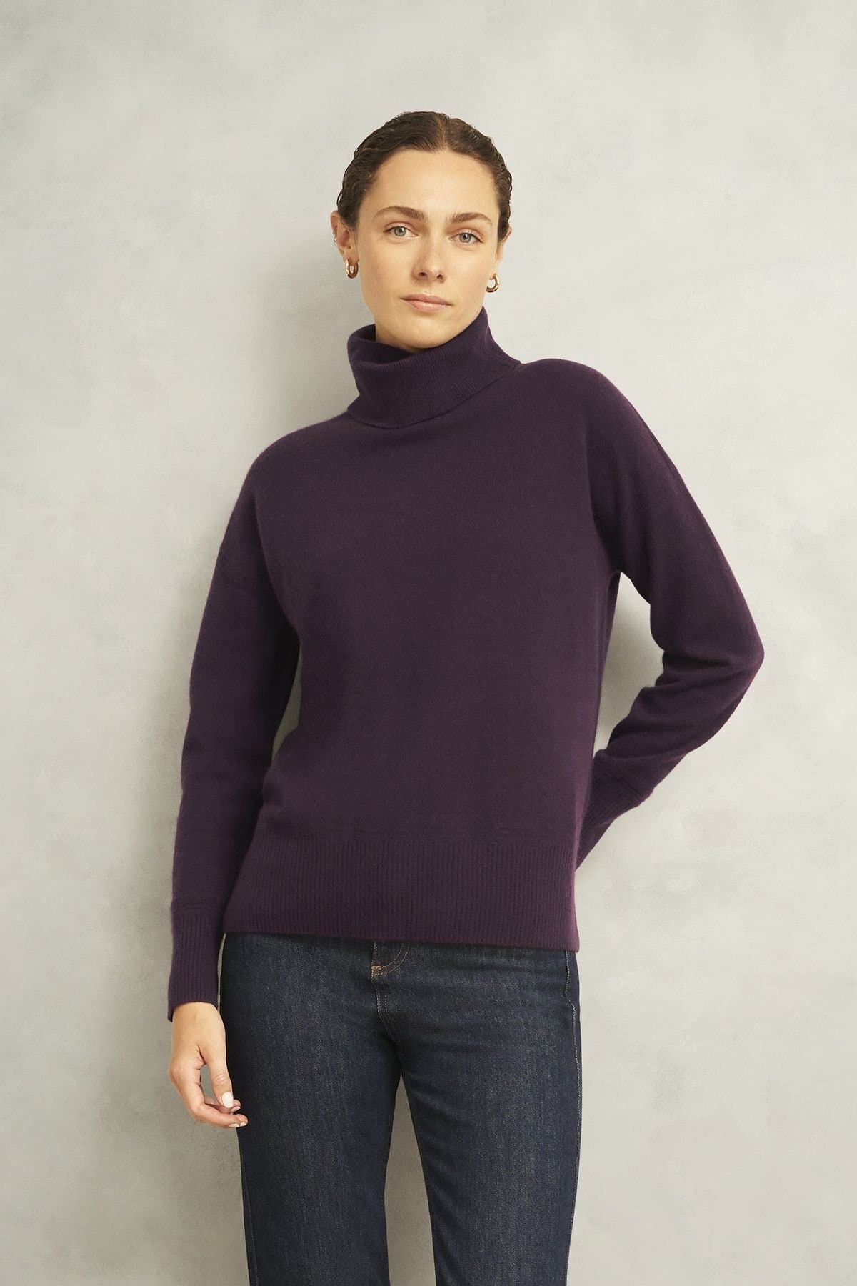 Hobbs London Hobbs London Women's Delora 100% Cashmere Jumper in Aubergine